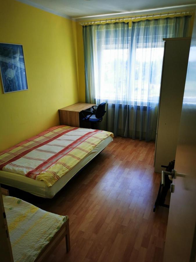 Apartmant Sandra - Big Terace And Free Parking Apartment Karlovac Bagian luar foto